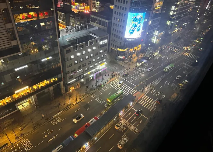 Hongdae Station, Exit 2